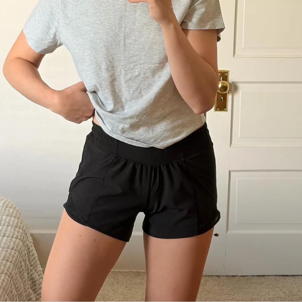 Lululemon black hottie hot shorts - Picture 3 of 3
